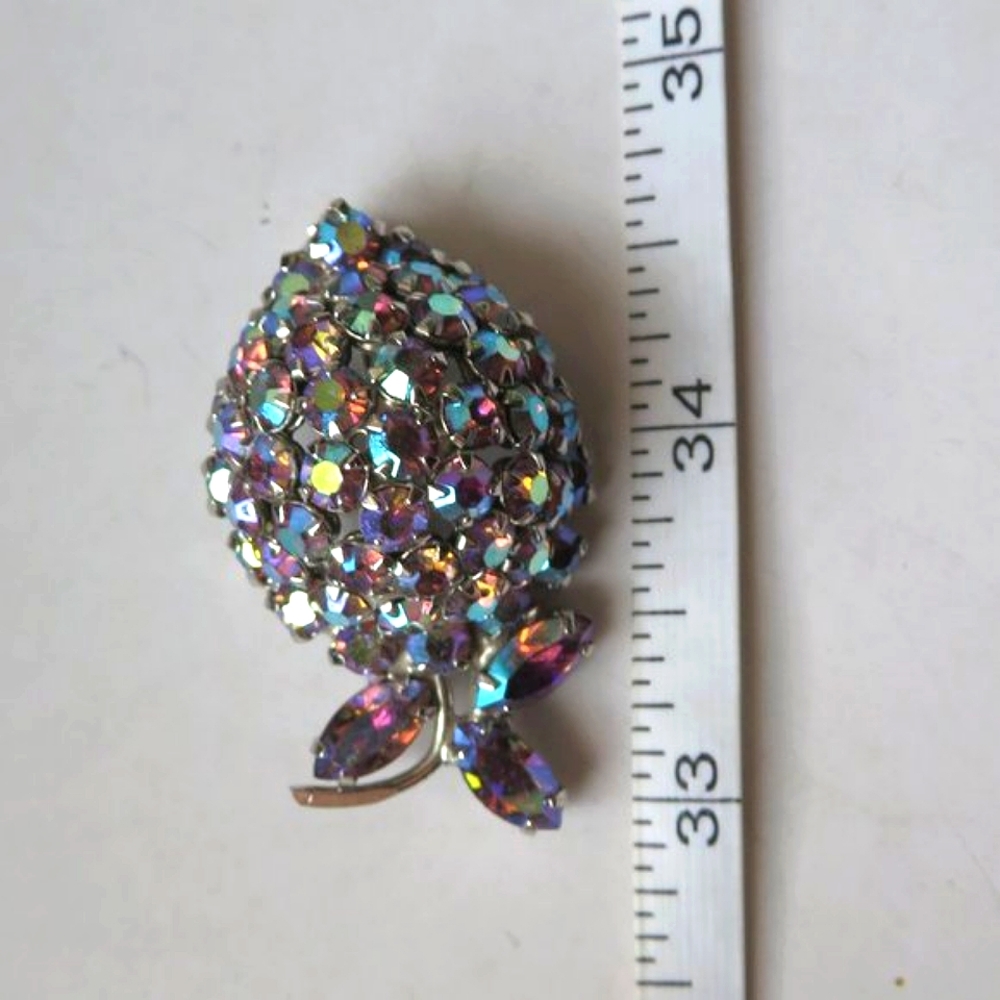 Large Iridescent Rhinestone STRAWBERRY Brooch - Picture 10 of 12